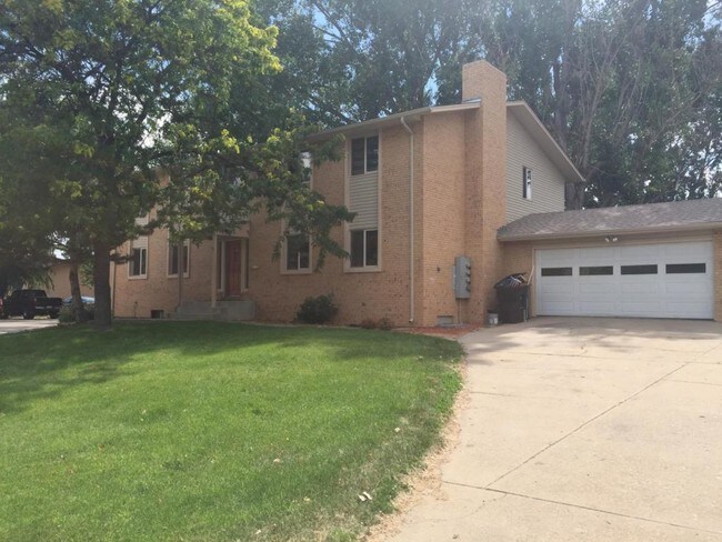 Building Photo - 1331 Merl Place #4, Longmont, CO 80501