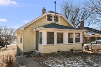 Building Photo - 2025 S Bluff Blvd