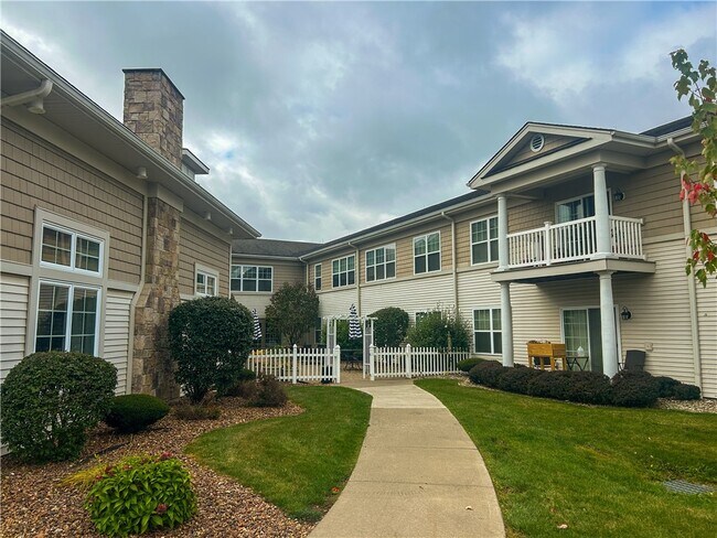 Building Photo - 0 Traditions Pl