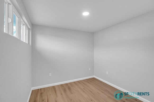 Building Photo - Pacifica: Remodeled 2 Bed 1 Bath w/ Garage & Fenced Yard in Sharp Park