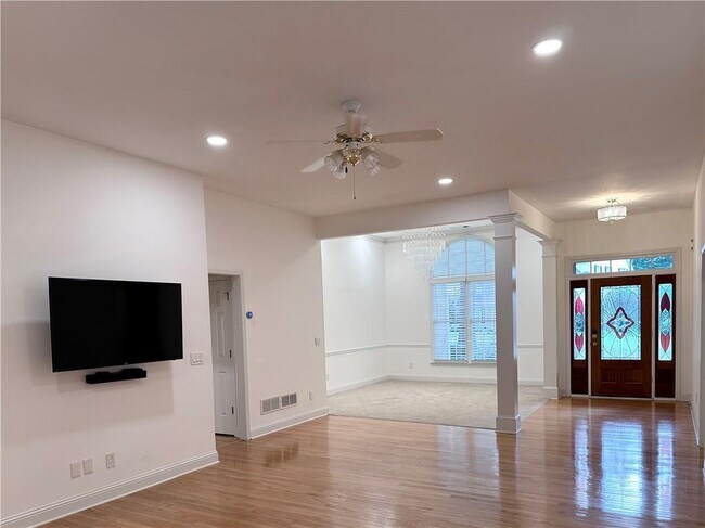 Building Photo - 4455 Mariners Ridge