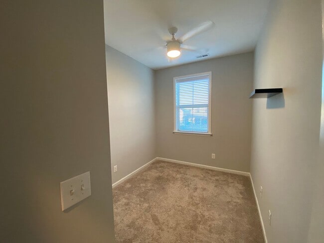 Building Photo - Immaculate Hillsborough Townhome