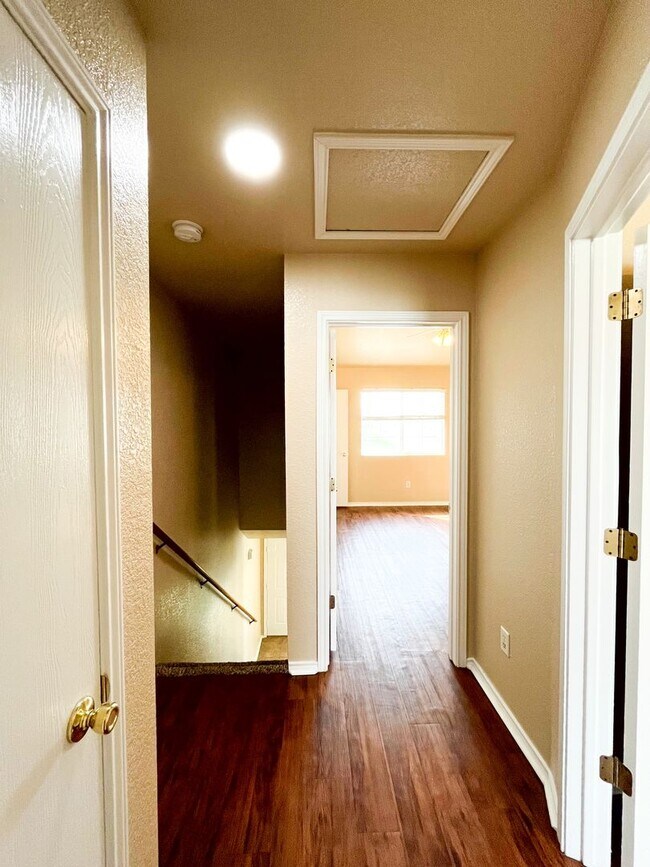 Building Photo - 4307 Abigail Dr