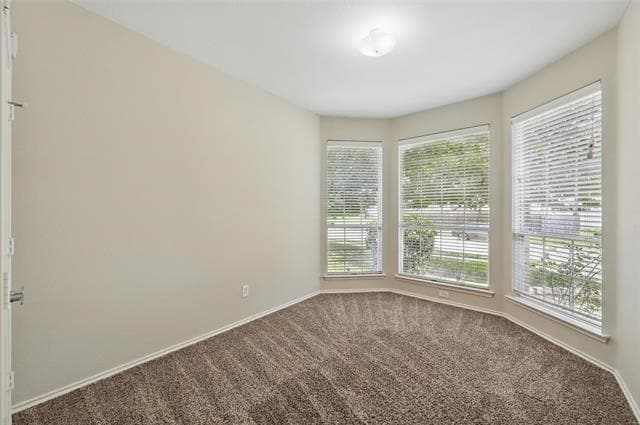 Building Photo - 7464 Maroon Dr