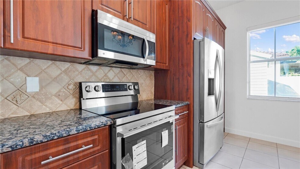 Building Photo - 17994 NW 87th Pl