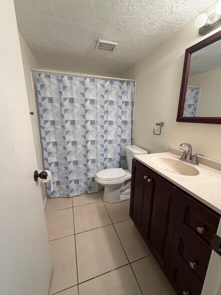 Building Photo - 7209 Cloister Dr