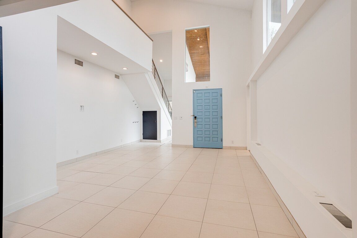 Building Photo - 11354 Sunshine Ter
