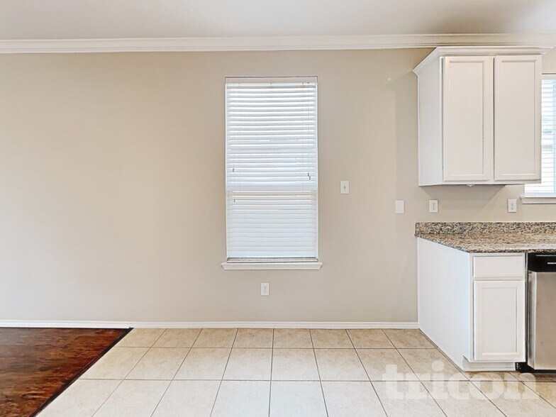 Building Photo - 404 Chert Ln