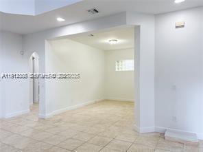 Building Photo - 1621 Diplomat Dr