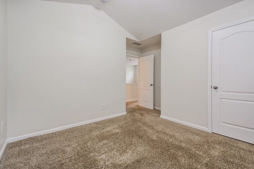 Building Photo - 464 Lobdale Falls Dr