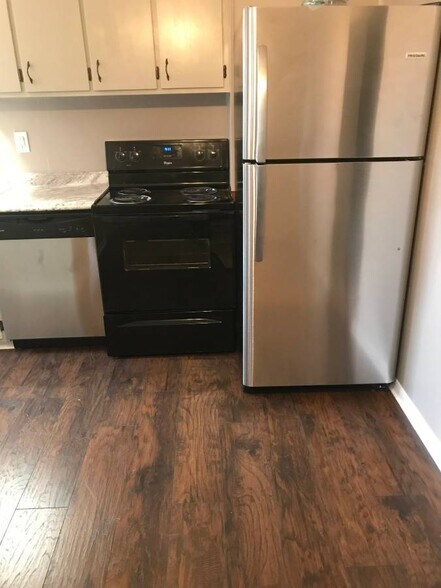 Building Photo - 256 Whipple St