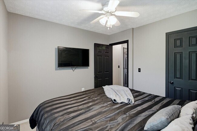 Building Photo - 1459 Bridgewater Branch