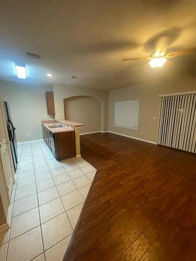 Building Photo - MOVE IN SPECIAL!!!   2 BEDROOM 2 BATHS JAC...