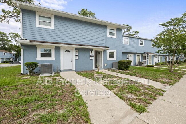 Building Photo - 11359 Bedford Oaks Dr