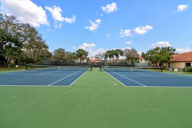 Building Photo - 5143 Elpine Way