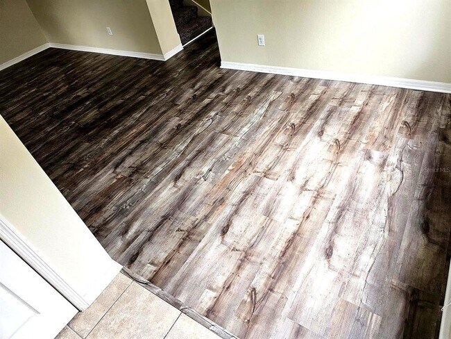 Building Photo - 10361 Lake District Ln