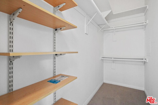 Building Photo - 1325 Arizona Ave