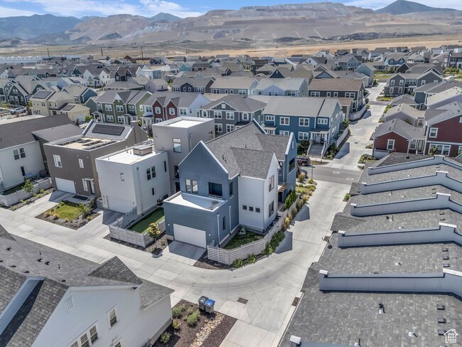 Building Photo - Amazing Executive Home Now Available!