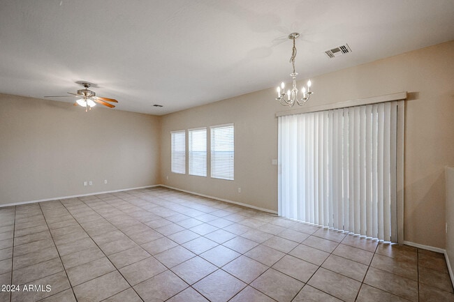Building Photo - 2646 S Southwind Dr