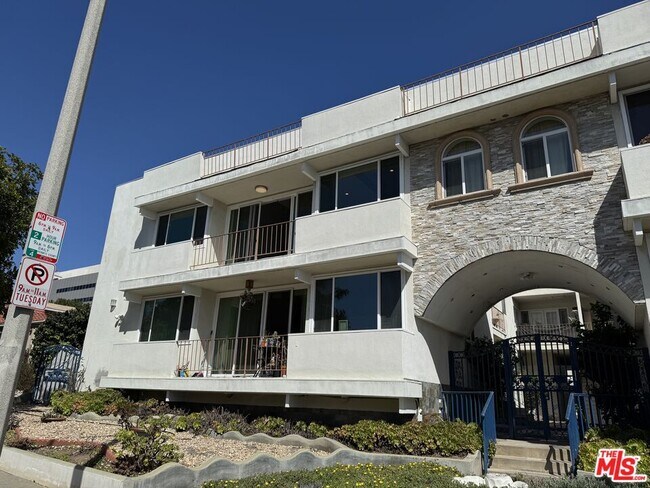 Building Photo - 1255 Princeton St