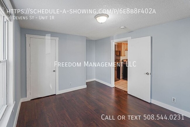 Building Photo - 56 Devens St