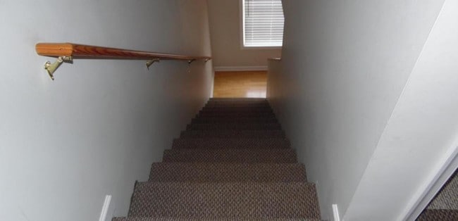 Building Photo - 1775 Blue Ridge Rd