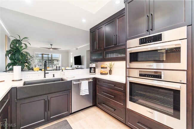 Building Photo - 1765 Cape Coral Pkwy E