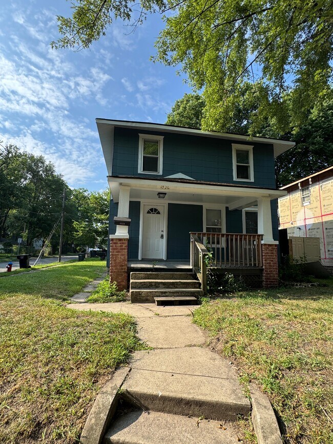 Building Photo - 1326 E Indiana Ave
