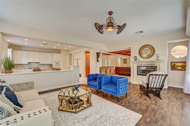 Building Photo - 209 Surtees Point St