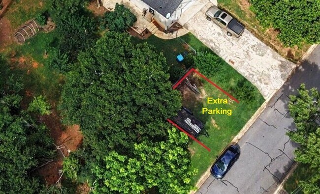 Building Photo - 290 University Cir
