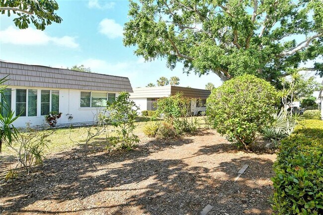 Building Photo - 2332 Canalbluff Pl
