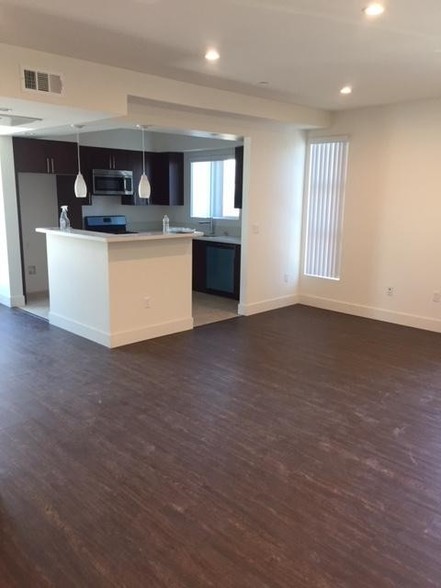 Living Room - 14802 Delano St