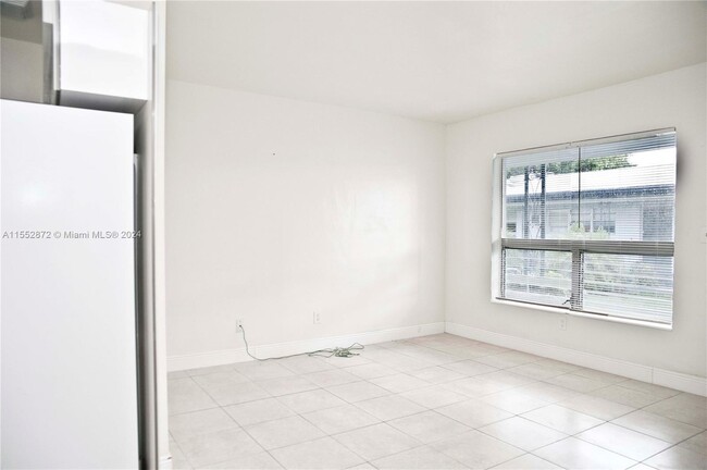 Building Photo - 2206 Fillmore St