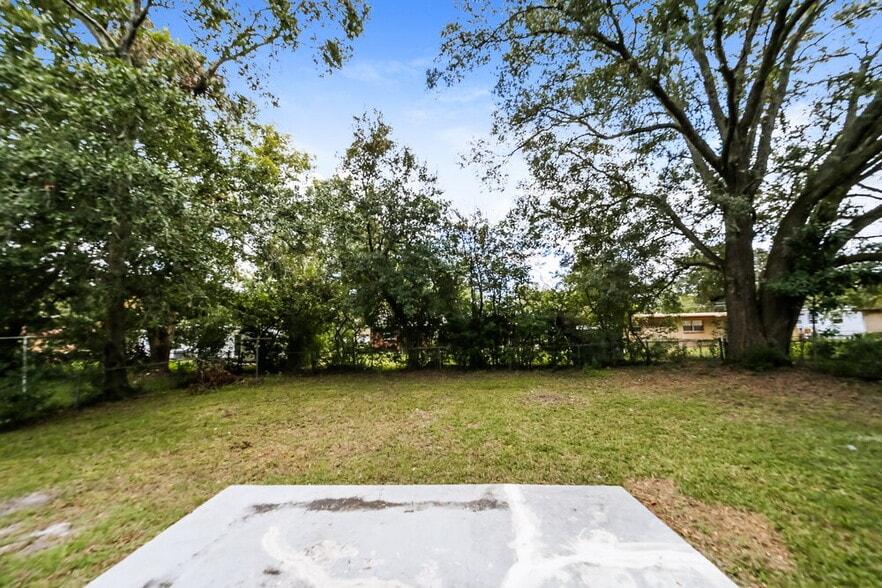 Building Photo - 2227 Mc Carty Dr