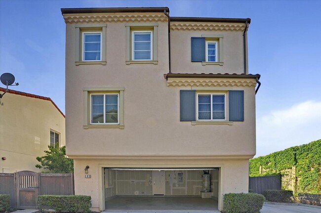 Building Photo - For Rent: Spacious 4BR/3.5BA Newer Home in...