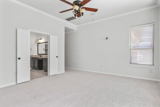 Building Photo - 8102 Little Scarlet St