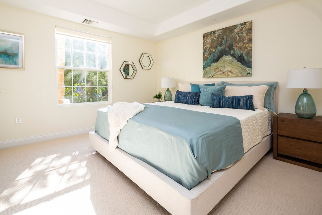 Building Photo - 12975 Agustin Pl