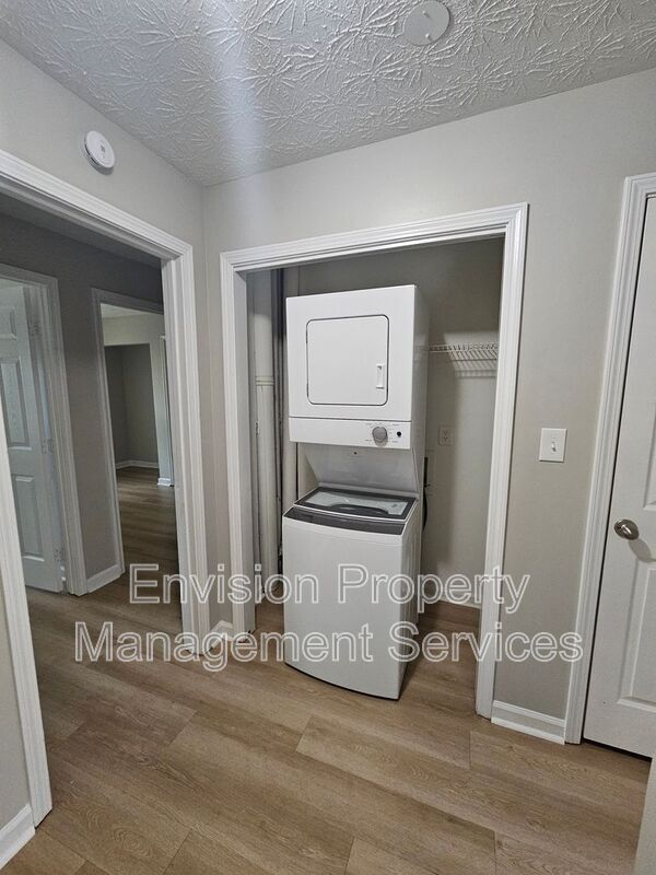 Building Photo - 2638 Fieldstone View Ln SE