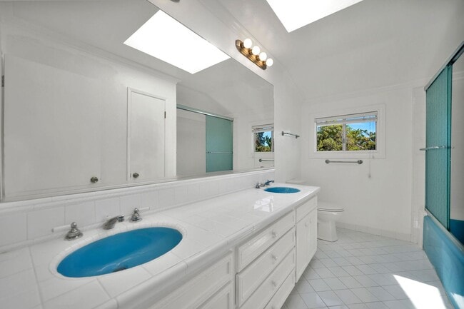 Building Photo - Executive Saratoga Home + ADU | Pool & Spa | Lynbrook High School District