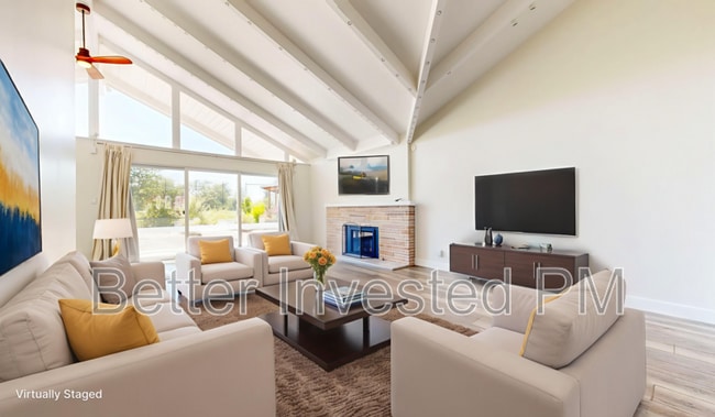 Building Photo - 475 Country Club Dr