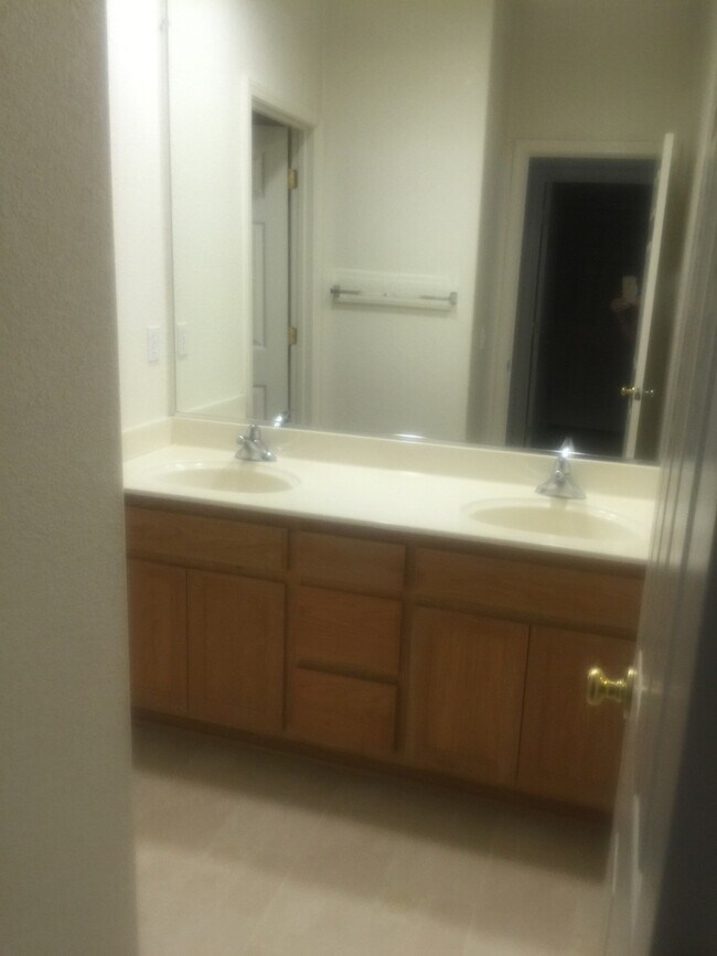 Building Photo - 3962 Blackberry Ave