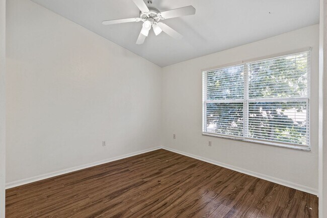 Building Photo - Just Reduced!! Close to UF Two Story Townhouse