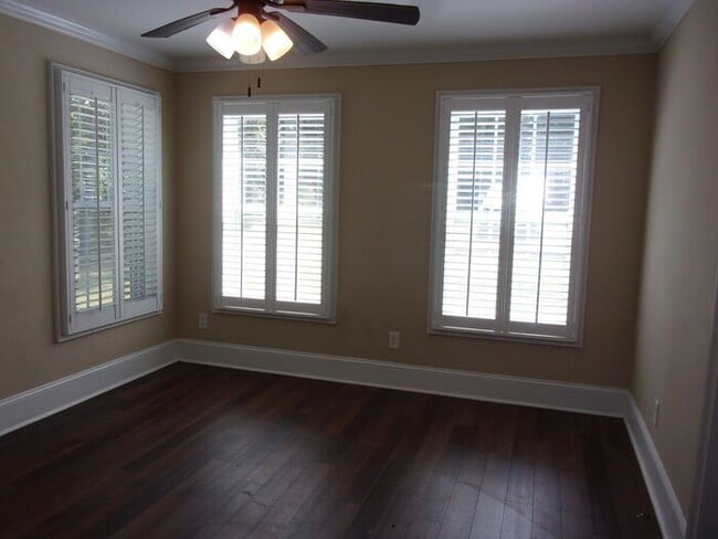 Building Photo - Beautiful Brick Ranch Home on a Large Lot