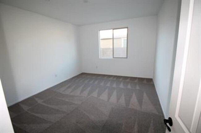 Building Photo - STUNNING 4-Bedroom + Den Home in Gladden Farms!!!!! SOLAR PANELS!!!