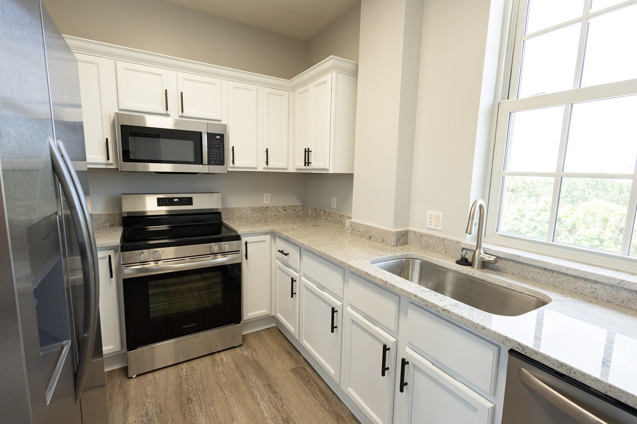 Building Photo - 101 SE Ocean Blvd