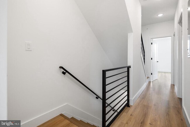 Building Photo - 3108 Clifford St