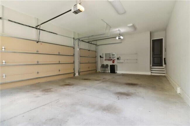 Building Photo - 211 Mount Vernon Hwy