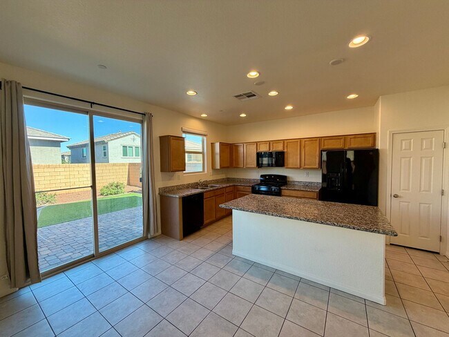 Building Photo - Great 3 bedroom in Cadence