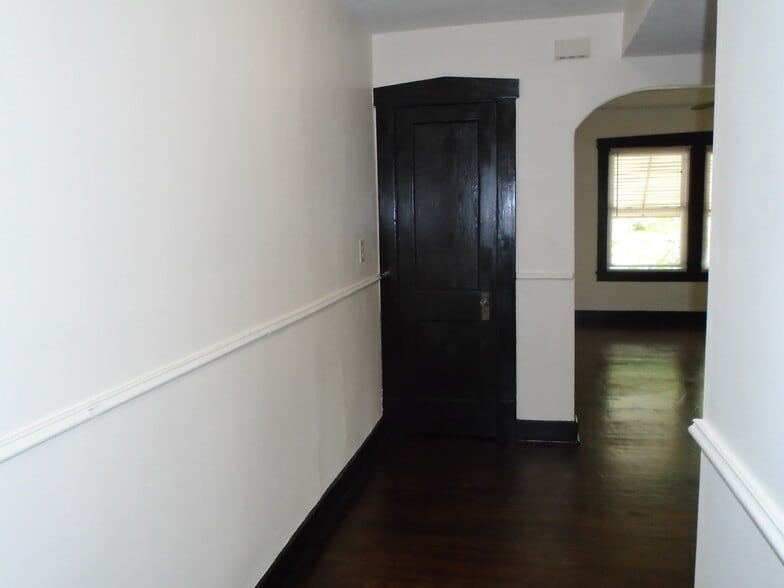 Side dining room wall and closet - 100 N. 33rd St., Apt 3