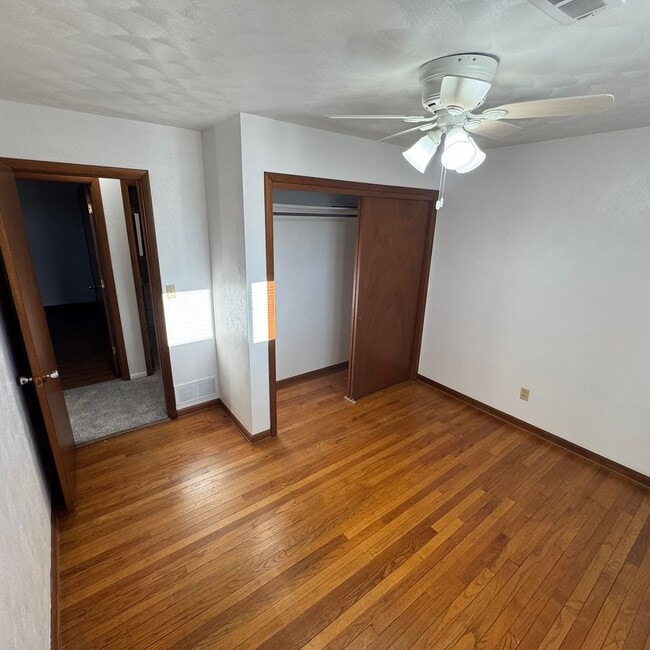 Building Photo - Spacious 3-Bedroom Home on Half-Acre Lot in Top-Rated Pleasant Valley School District!